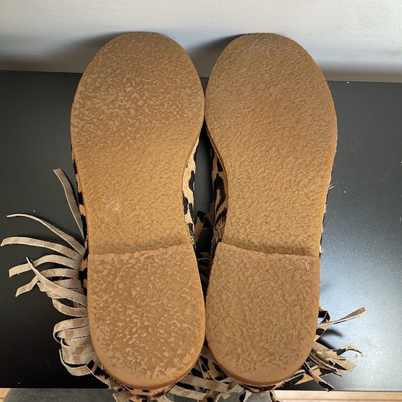 Kate Spade New York Saks Fringe Leopard Betsie Calf Hair Ankle Boots 9 - Picture 9 of 9